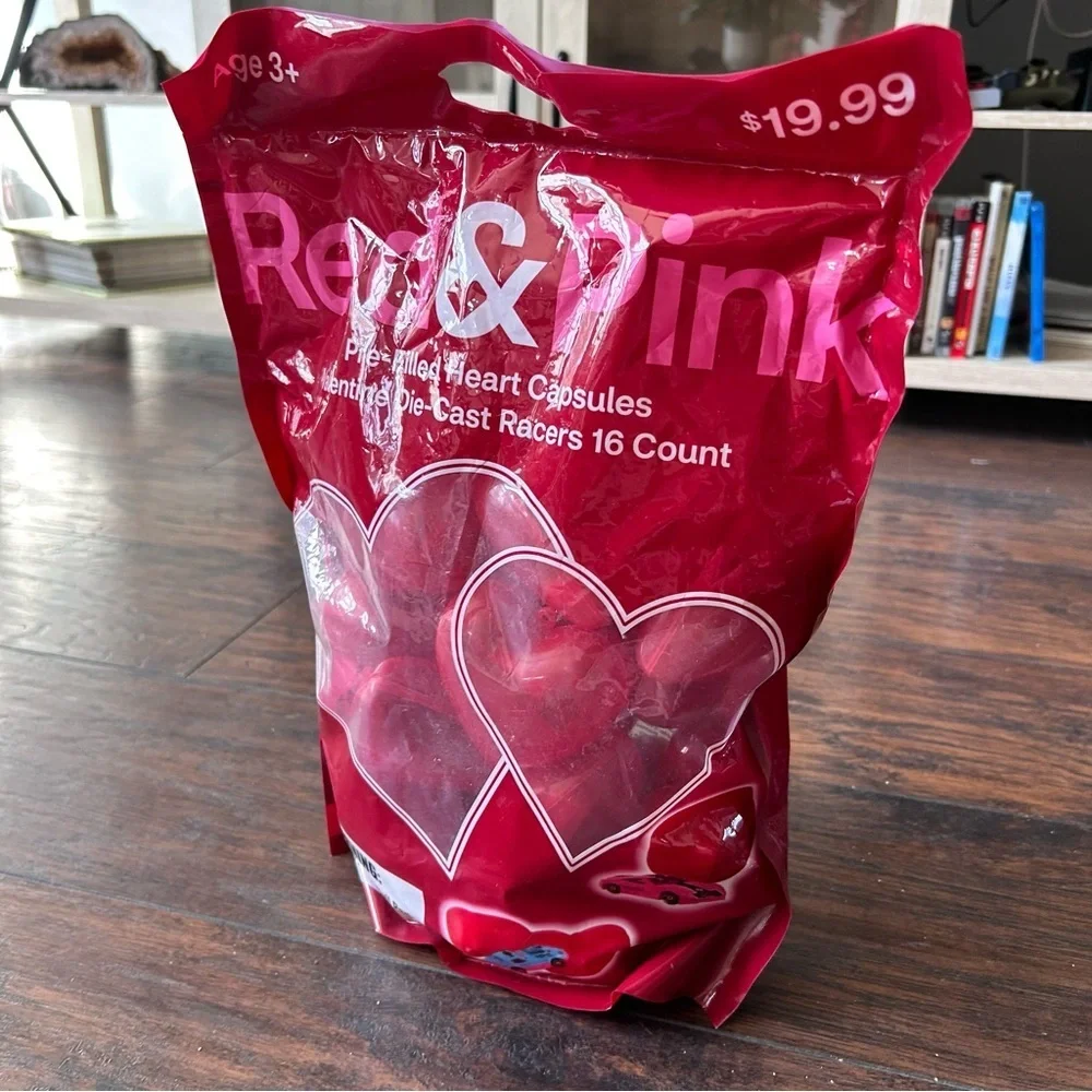 Valentine Pre-Filled Heart Capsules Pack